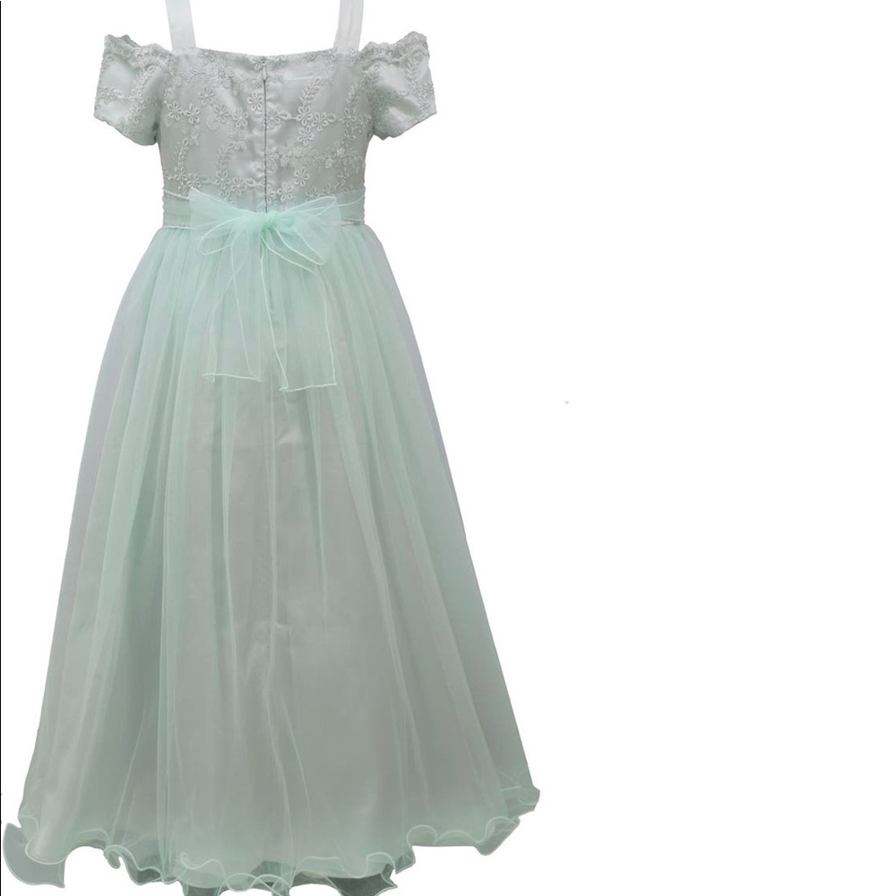 Gerson & Gerson Iris & Ivy Embroidered Cold Shoulder Tulle Gown